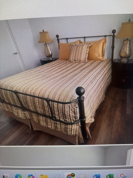 11 Pc SET Custom Qn Bedding-6 Pillows/Bedspread/Skirt/2 Drapes/Bolster