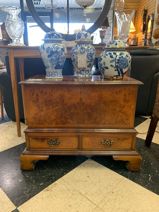 Antique Burl Walnut Wood Georgian Blanket Chest