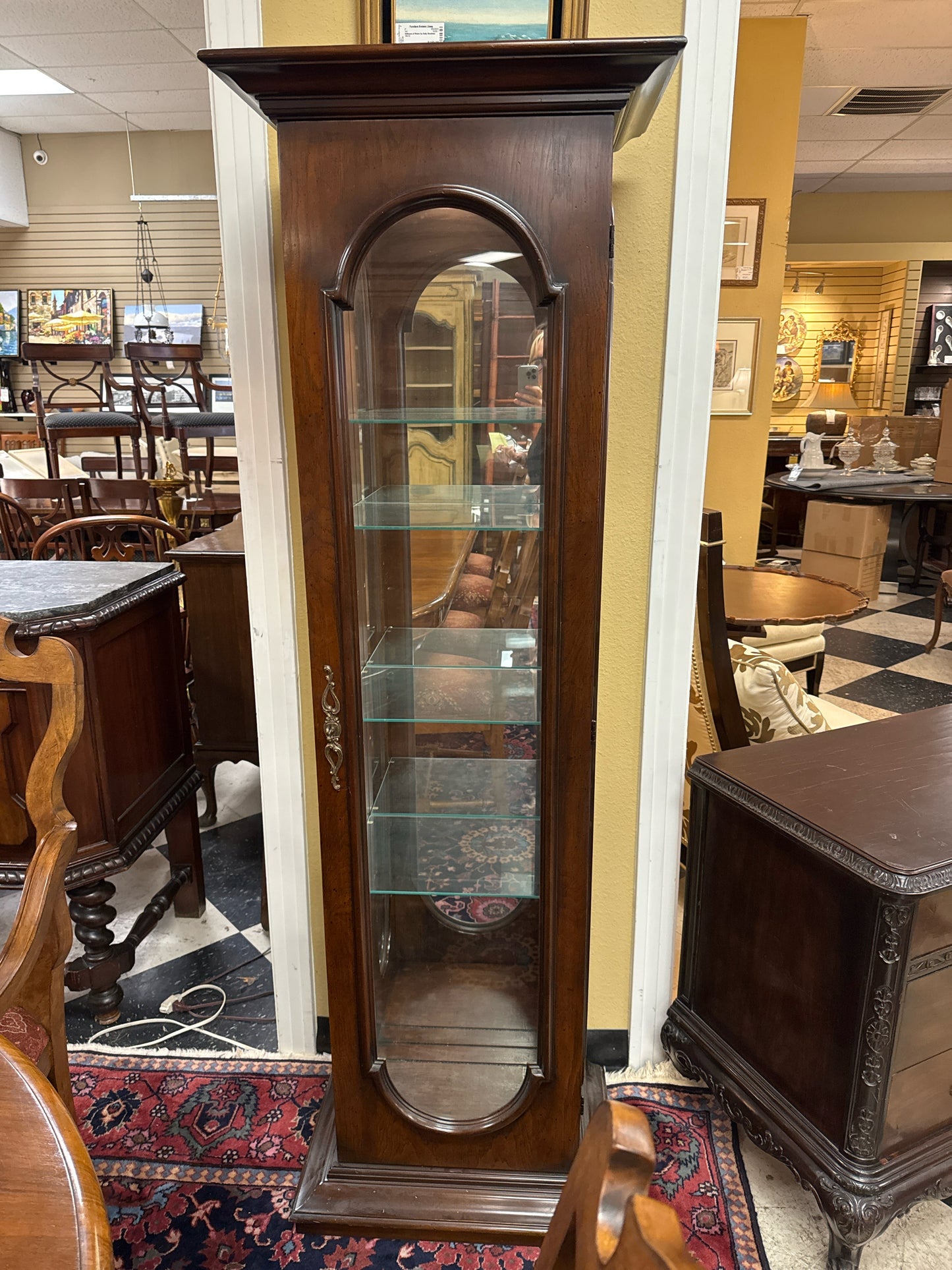 Vintage Display Cabinet w/4 Glass Shelves